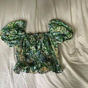 Cute Green Ribbed Cropped Top with Doll Sleeves